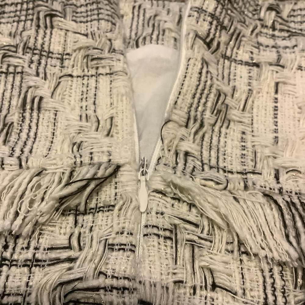 LUNA BLACK & WHITE WITH GOLD METALLIC FIBRES / PLAID/ TWEED MINI SKIRT/ Size M - Picture 5 of 10